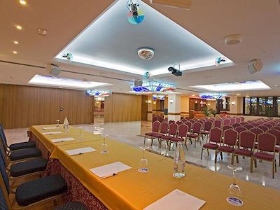 سرکتل هتل پرلا مارینا