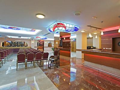 سرکتل هتل پرلا مارینا