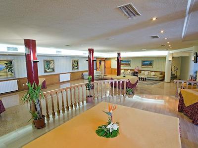 سرکتل هتل پرلا مارینا