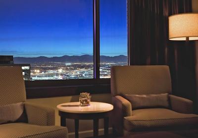 د وستین دنور دونتون