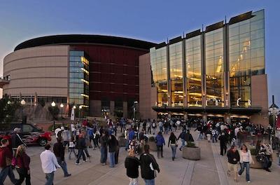 د وستین دنور دونتون