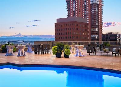 د وستین دنور دونتون