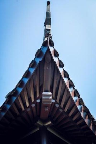 فور اسیسُنز هانگزهو ات وست لاک