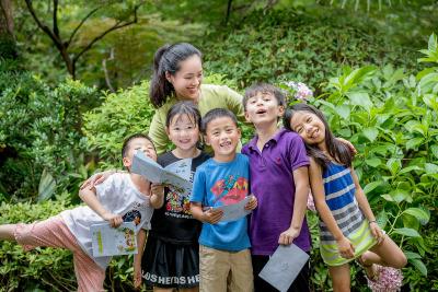 فور اسیسُنز هانگزهو ات وست لاک