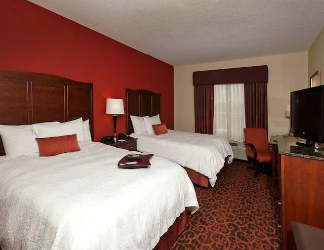 هامپتون این اند سویتز-وینستون-اسالم/ونیورسیتی اریا نک