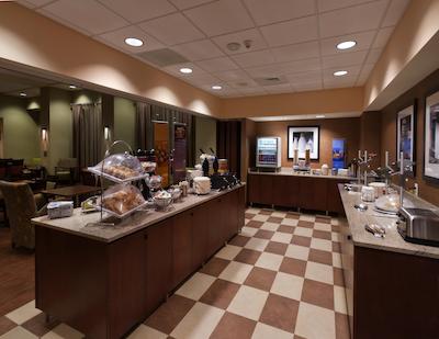 هامپتون این اند سویتز-وینستون-اسالم/ونیورسیتی اریا نک