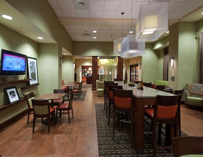 هامپتون این اند سویتز-وینستون-اسالم/ونیورسیتی اریا نک