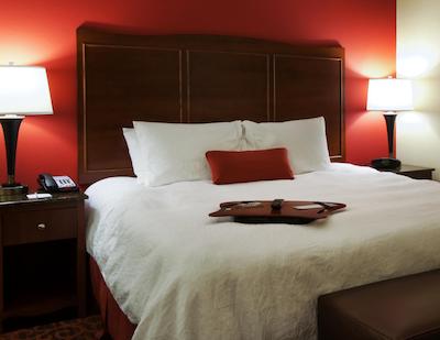 هامپتون این اند سویتز-وینستون-اسالم/ونیورسیتی اریا نک