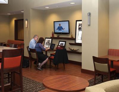 هامپتون این اند سویتز-وینستون-اسالم/ونیورسیتی اریا نک