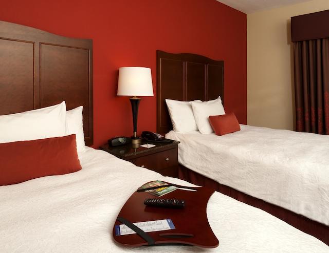 هامپتون این اند سویتز-وینستون-اسالم/ونیورسیتی اریا نک