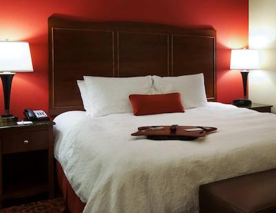 هامپتون این اند سویتز-وینستون-اسالم/ونیورسیتی اریا نک