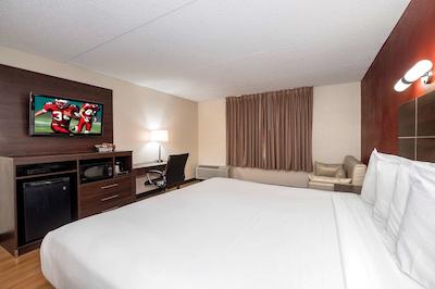 رد روف پلوز- اند سویتز ناکسویل وست-سدار بلوف