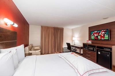 رد روف پلوز- اند سویتز ناکسویل وست-سدار بلوف