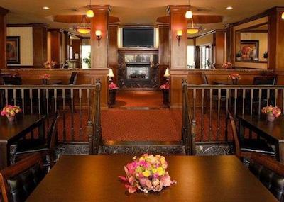 رد روف پلوز- اند سویتز ناکسویل وست-سدار بلوف