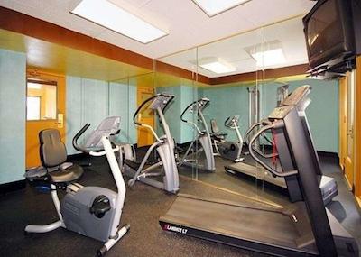 رد روف پلوز- اند سویتز ناکسویل وست-سدار بلوف