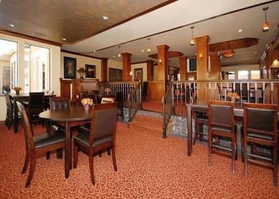 رد روف پلوز- اند سویتز ناکسویل وست-سدار بلوف