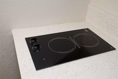 رد روف پلوز- اند سویتز ناکسویل وست-سدار بلوف