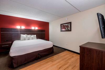 رد روف پلوز- اند سویتز ناکسویل وست-سدار بلوف