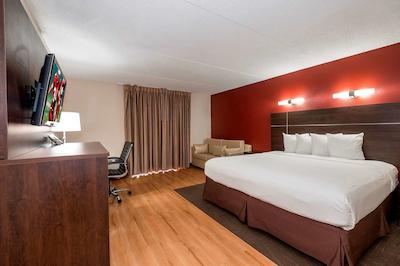 رد روف پلوز- اند سویتز ناکسویل وست-سدار بلوف