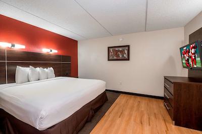 رد روف پلوز- اند سویتز ناکسویل وست-سدار بلوف