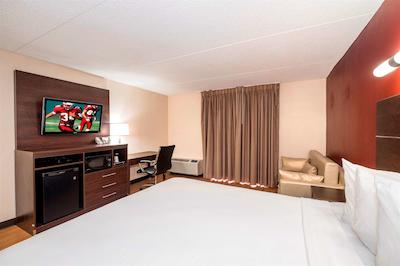 رد روف پلوز- اند سویتز ناکسویل وست-سدار بلوف