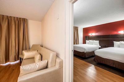 رد روف پلوز- اند سویتز ناکسویل وست-سدار بلوف