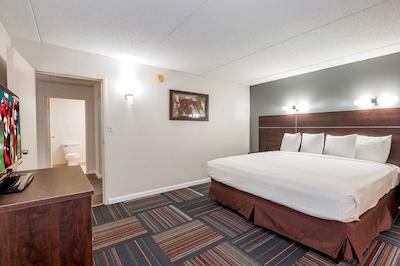 رد روف پلوز- اند سویتز ناکسویل وست-سدار بلوف