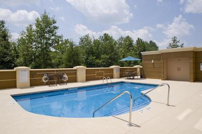 هامپتون این اندرسُن/الیانس بوسینز پارک