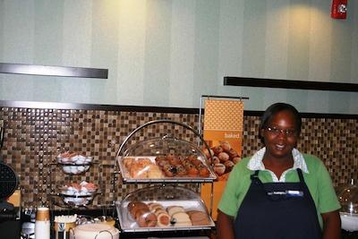 هامپتون این اندرسُن/الیانس بوسینز پارک