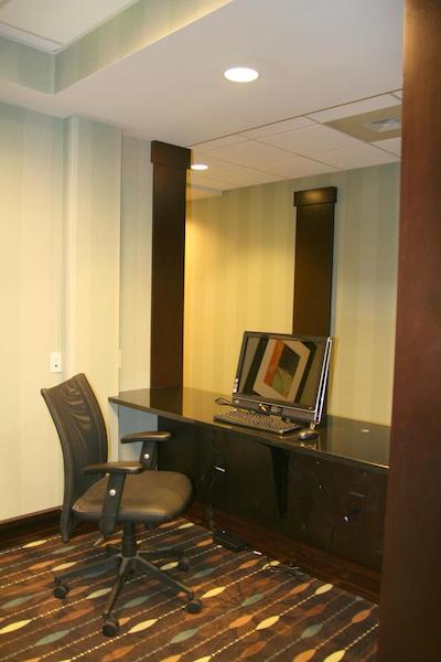 هامپتون این اندرسُن/الیانس بوسینز پارک