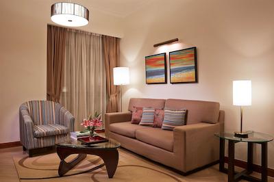 ویلیج رزیدنس کلارک کوای