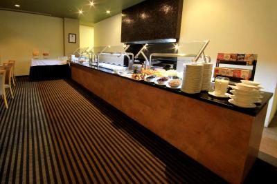 کرون پلازا منتری ارپورتو