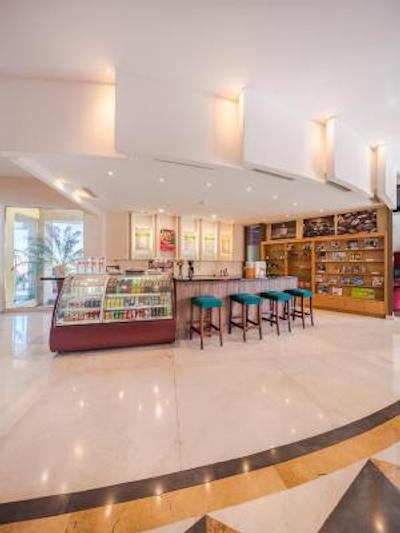 کرون پلازا منتری ارپورتو