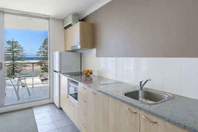 والدرف د انترانس سرویسد اپارتمنت هتل