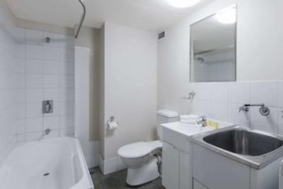 والدرف د انترانس سرویسد اپارتمنت هتل