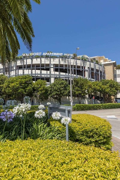 والدرف د انترانس سرویسد اپارتمنت هتل