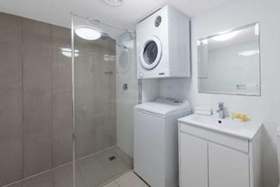 والدرف د انترانس سرویسد اپارتمنت هتل