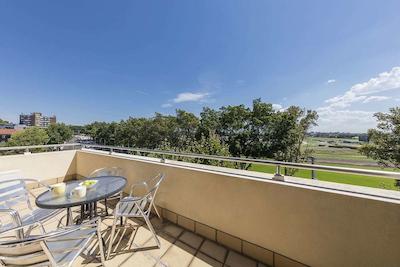 والدرف راندویک سرویسد اپارتمنتز