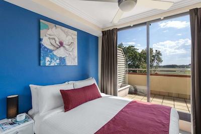 والدرف راندویک سرویسد اپارتمنتز