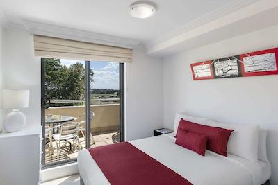 والدرف راندویک سرویسد اپارتمنتز