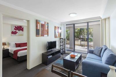 والدرف راندویک سرویسد اپارتمنتز