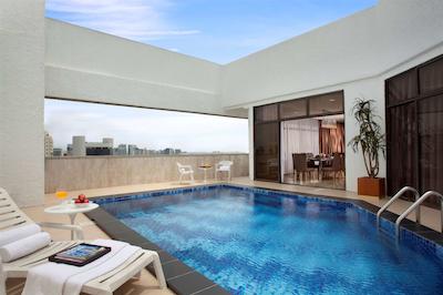 فار ایست پلازا رزیدنس