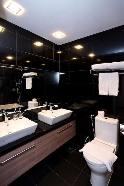 فار ایست پلازا رزیدنس