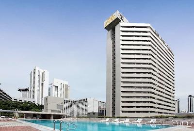 فار ایست پلازا رزیدنس