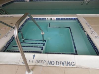 کونتری این اند سویتز بای رادیسن هاریسبورگ ات ونین دپسیت راد پا