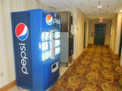 کونتری این اند سویتز بای رادیسن هاریسبورگ ات ونین دپسیت راد پا