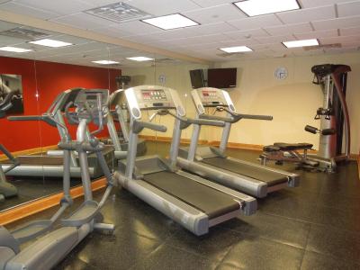 کونتری این اند سویتز بای رادیسن هاریسبورگ ات ونین دپسیت راد پا