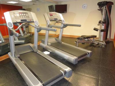 کونتری این اند سویتز بای رادیسن هاریسبورگ ات ونین دپسیت راد پا