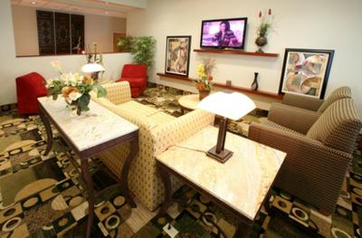 هلید این اکسپرز هتل اند سویتز منتری ارپورتو