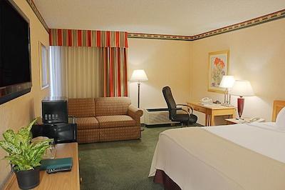 وایندهام گاردن بویس آیرپرت